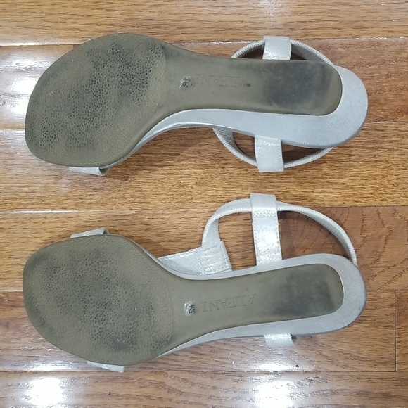 Silver Dressy Open Toe Wedge Heels Size 5M - Picture 3 of 3